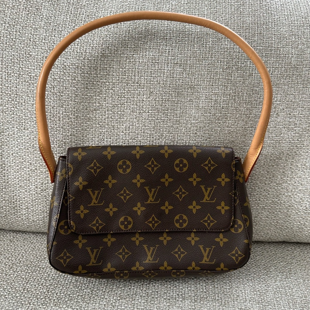 Louis Vuitton monogram shoulder bag
